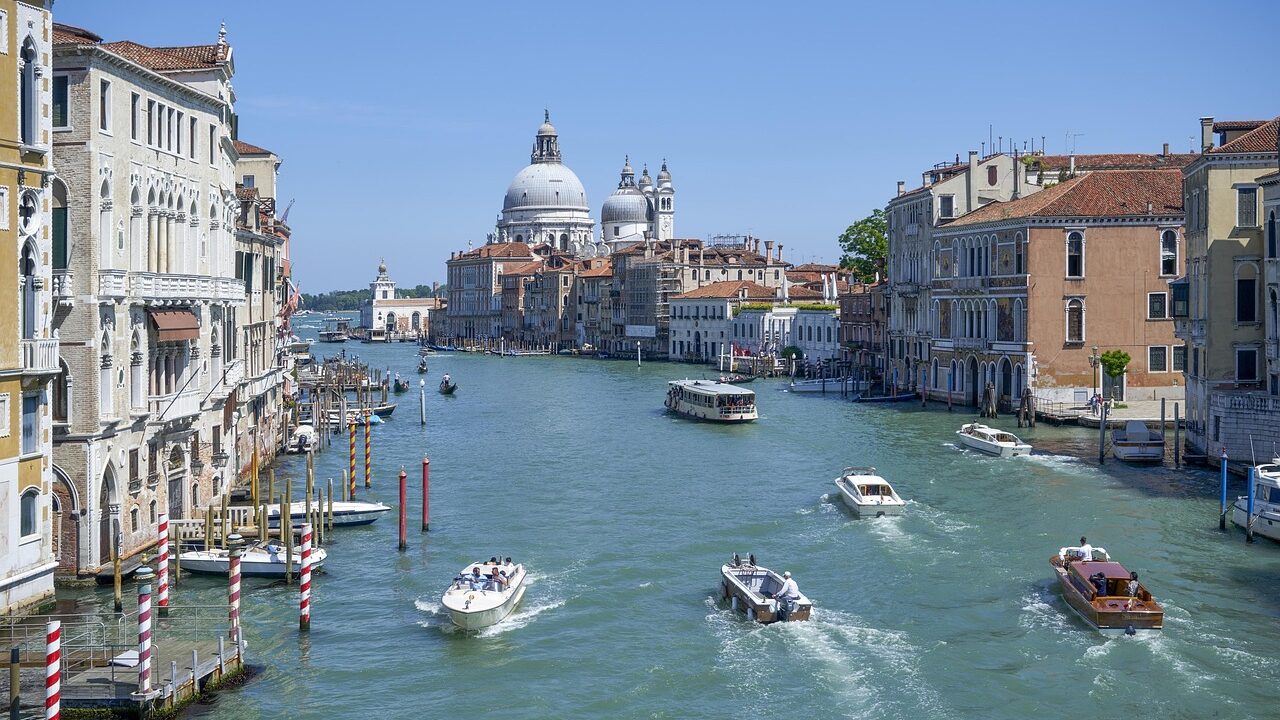 A Map of Venice: Navigating the City of Canals