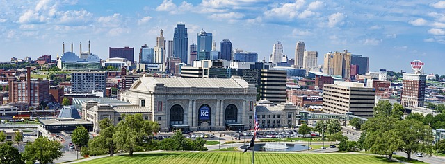 Kansas City park with walking trails